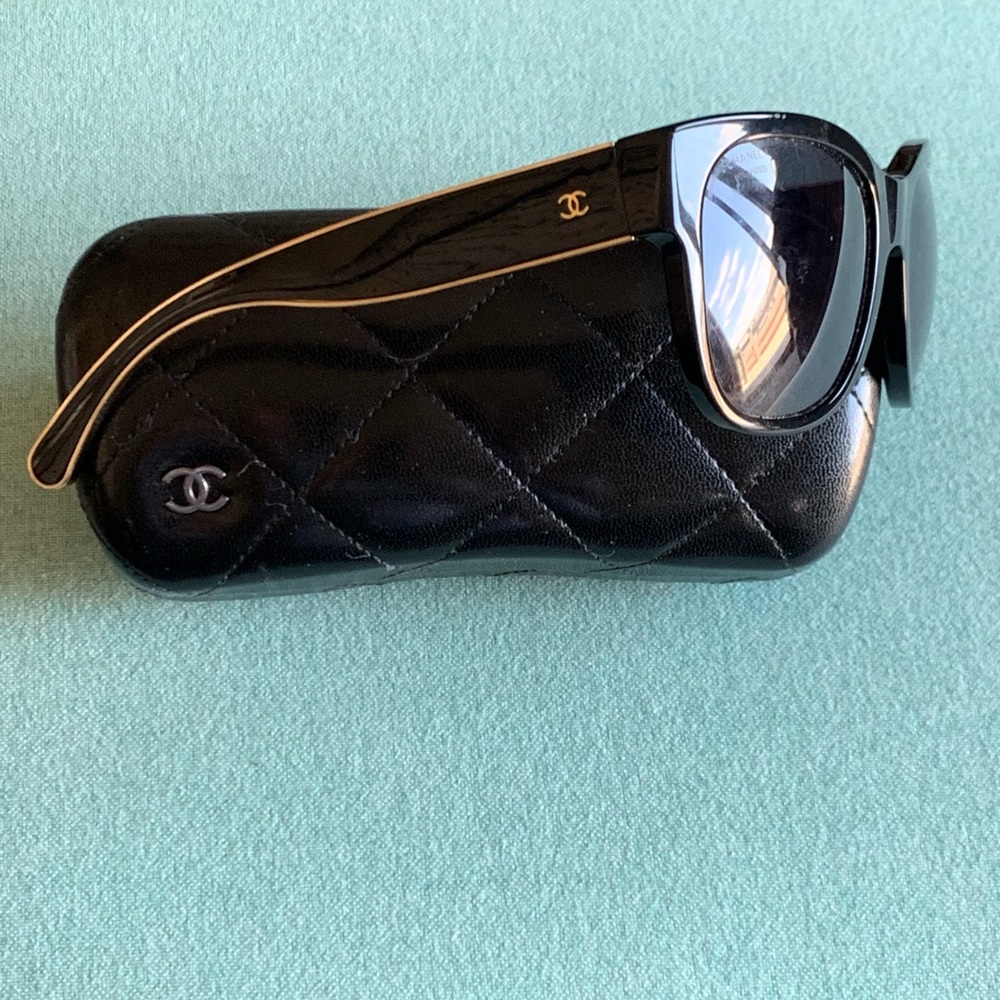 Chanel Black and Gold Sunnies
